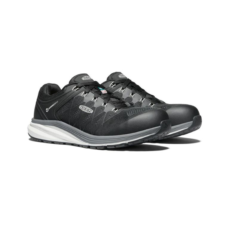 FOOTWEAR-1024616